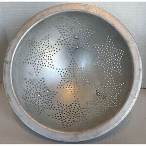 Beautiful VTG Aluminum 7 Star Colander Strainer 10” on 3 Feet Great Shape Decor